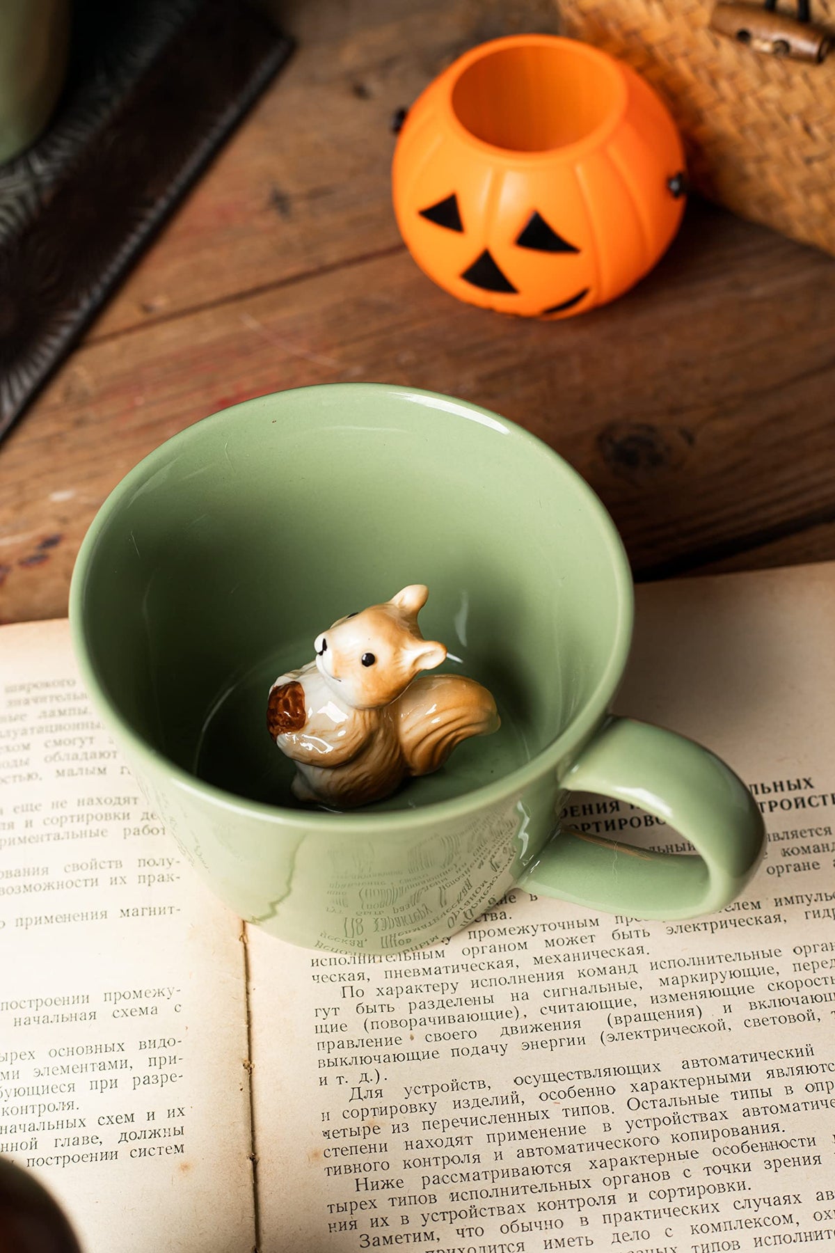 3D Squirrel Ceramic Mug – Whimsical & Heartwarming Design